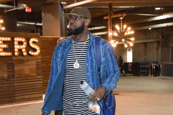 苏超上座人数TOP10：南京奥体占七席，决赛62329人观众创纪录（苏超上座人数前十：南京奥体占七席，决赛62329人创纪录）