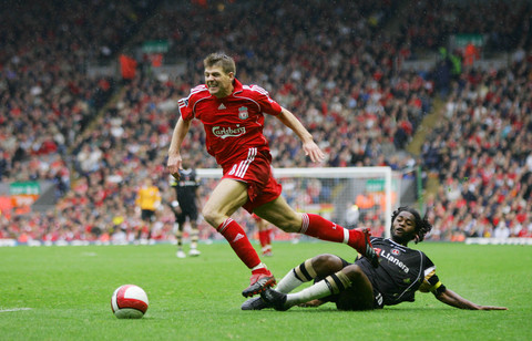 欧冠积分榜分析：各队晋级形势紧张,（欧冠积分形势解读：各队出线压力陡增）