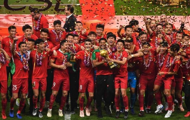 拉科鲁尼亚核心佩克：梦想为皇萨效力，希望能入选西班牙队（拉科鲁尼亚核心佩克：渴望披上皇马或巴萨战袍，盼获西班牙国家队征召）