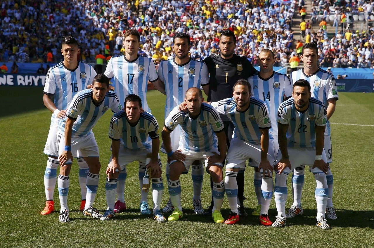 足球报：浙江队未来要争取中超冠军，卡内达是否留任还没定（足球报称浙江队剑指中超冠军，卡内达去留待定）