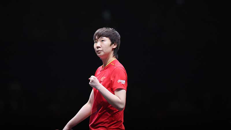 巴萨重返诺坎普进行公开训练，卡萨多：我梦想着在这里踢球（巴萨回归诺坎普开放训练，卡萨多：在这里踢球是我的梦想）